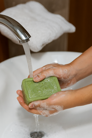 4x Aleppo Soap with Olive Oil & Hanging String 150g 