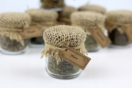 8 Dried Herbs Gift Set | Sindibad Spices