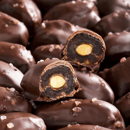 Daktyle w Polewie Czekoladowej  Nadziewane Migdałami 250g Date Crown
